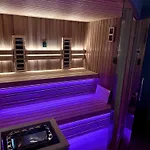 Desiree With Sauna&hottube At Potatoland Lux Počitniška hiša Sencur