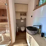 Počitniška hiša Desiree With Sauna&hottube At Potatoland Lux Sencur