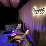 Desiree With Sauna&hottube At Potatoland Lux Sencur