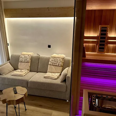 Počitniška hiša Desiree With Sauna&hottube At Potatoland Lux *