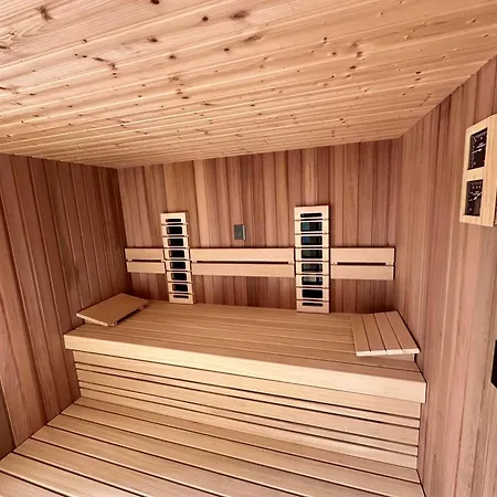 Desiree With Sauna&hottube At Potatoland Lux Prázdninový dům *