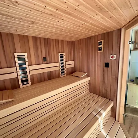 Desiree With Sauna&hottube At Potatoland Lux Šenčur