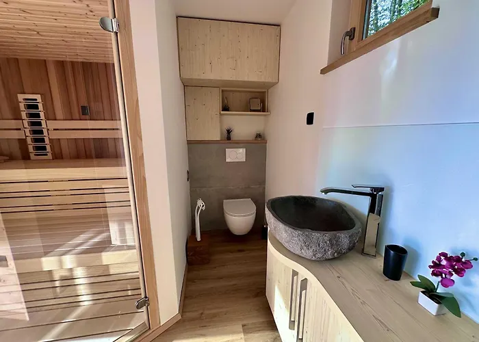 Semesterbostad Desiree With Sauna&hottube At Potatoland Lux Šenčur